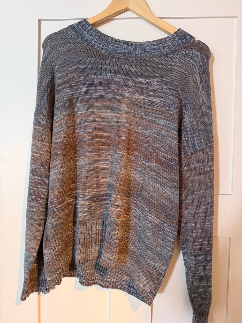 Evereve women’s Marled Blue and Brown Crewneck Sweater